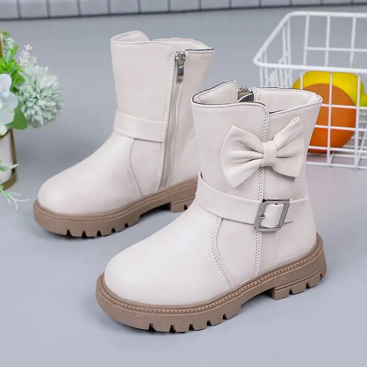 Bota-infantil-feminina-de-cano-alto-feita-em-couro-branca-primavera-Vitrine-Plaza