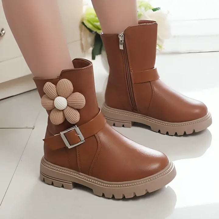 Botinha-infantil-feminina-marrom-cano-alto-de-inverno-feita-de-couro-para-meninas-princesa-Vitrine-Plaza
