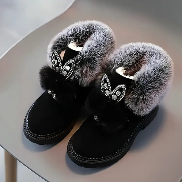 Botinha-infantil-feminina-preta-revestida-para-o-inverno-com-pelucia-estilosa-Vitrine-Plaza