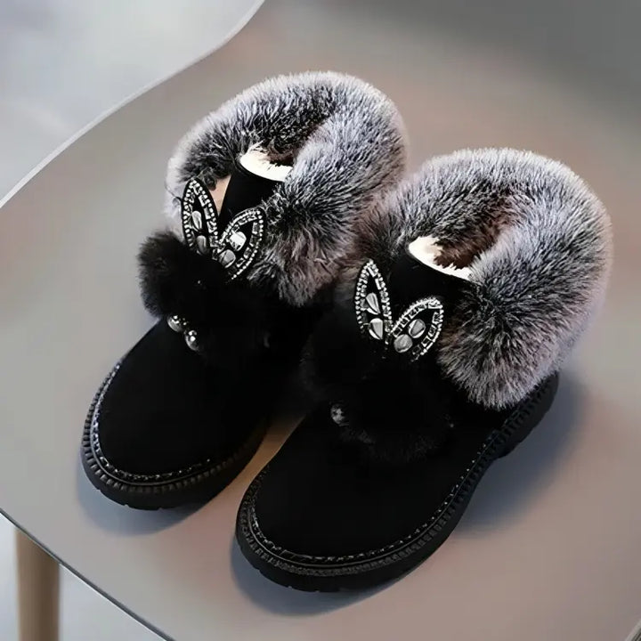 Botinha-infantil-feminina-preta-revestida-para-o-inverno-com-pelucia-estilosa-Vitrine-Plaza