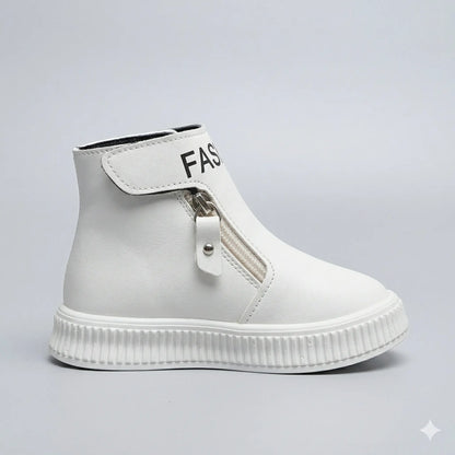 Bota-infantil-masculina-Branca-de-cano-alto-para-o-inverno-Vitrine-Plaza