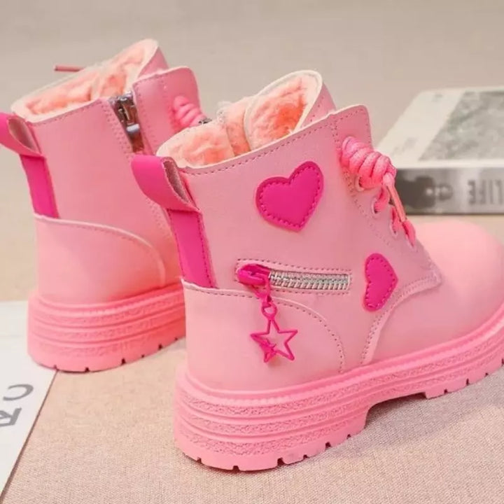 Coturno-infantil-feminino-de-couro-rosa-lary-botinha-para-o-inverno-revestido-em-pelucia-Vitrine-Plaza