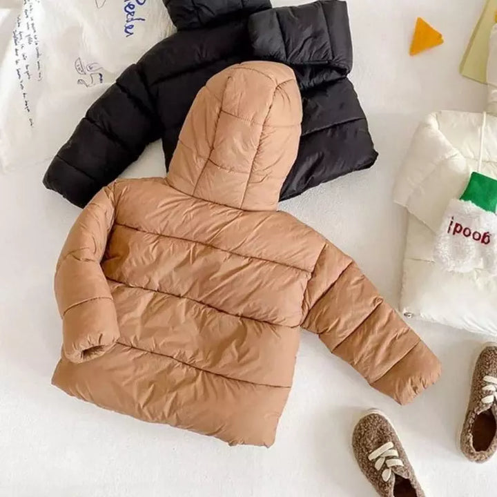Jaqueta-puffer-infantil-masculina-para-o-inverno-marrom-touca-reforçada-lore-Vitrine-Plaza