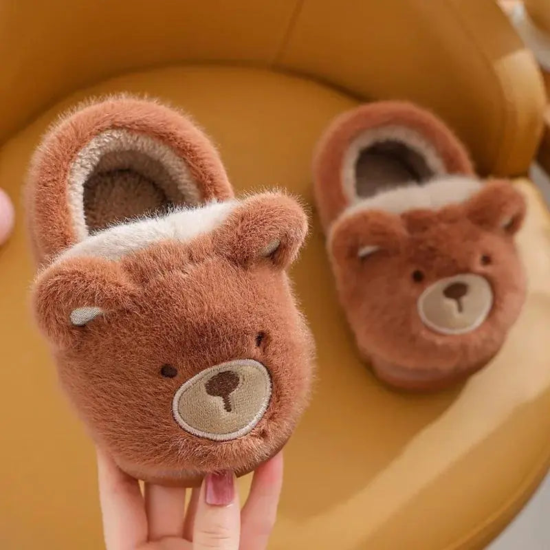 Pantufa-infantil-menino-marrom-de-ursinho-Vitrine-Plaza