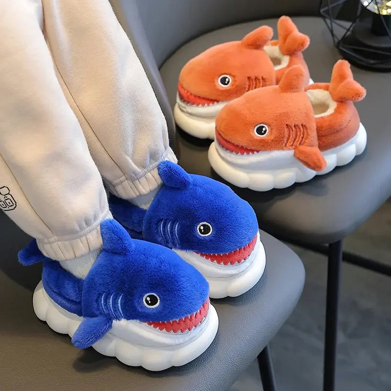 Pantufa-infantil-menino-de-tubarão-em-algodão-Vitrine-Plaza
