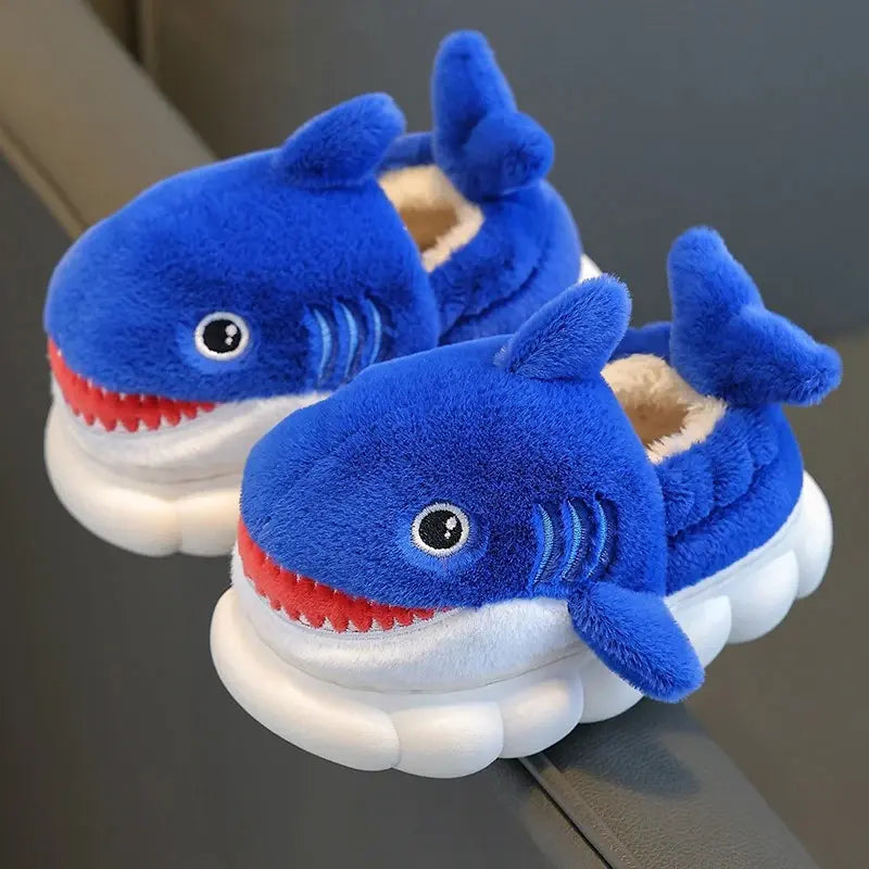 Pantufa-infantil-de-tubarão-azul-em-algodão-Vitrine-Plaza