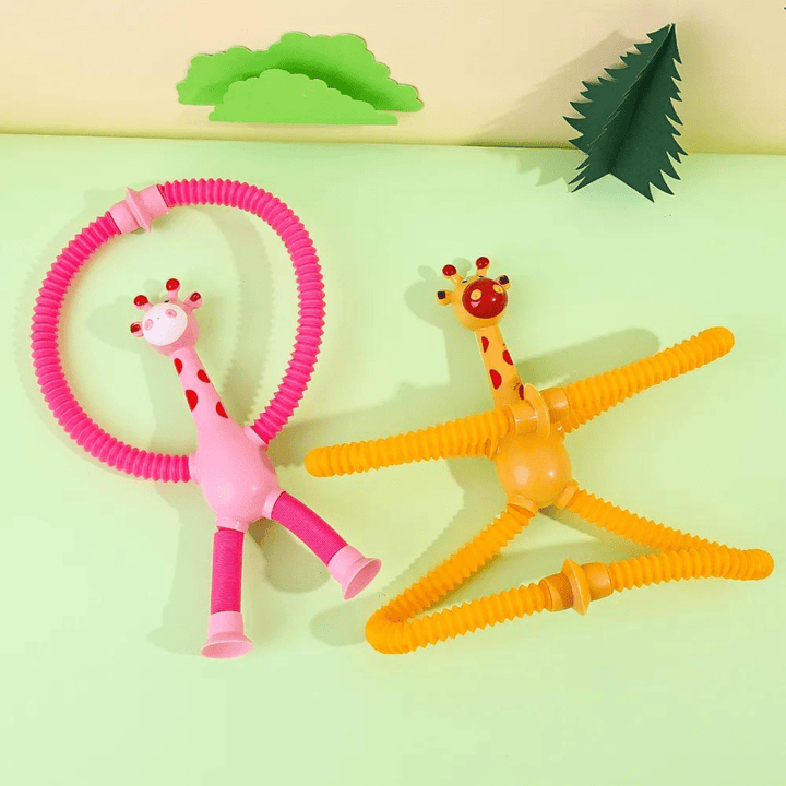Girafa flexivel batendo palma e brincando